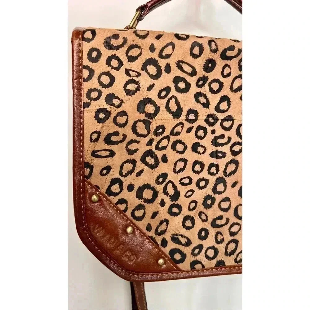 NWT Vaan & Co Womens Brown Casey Cheetah‎ Print Upcycled Leather Crossbody Bag